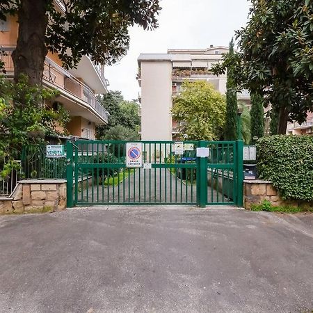 Exclusive Apartment In Eur Lake Rome Extérieur photo