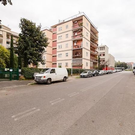 Exclusive Apartment In Eur Lake Rome Extérieur photo