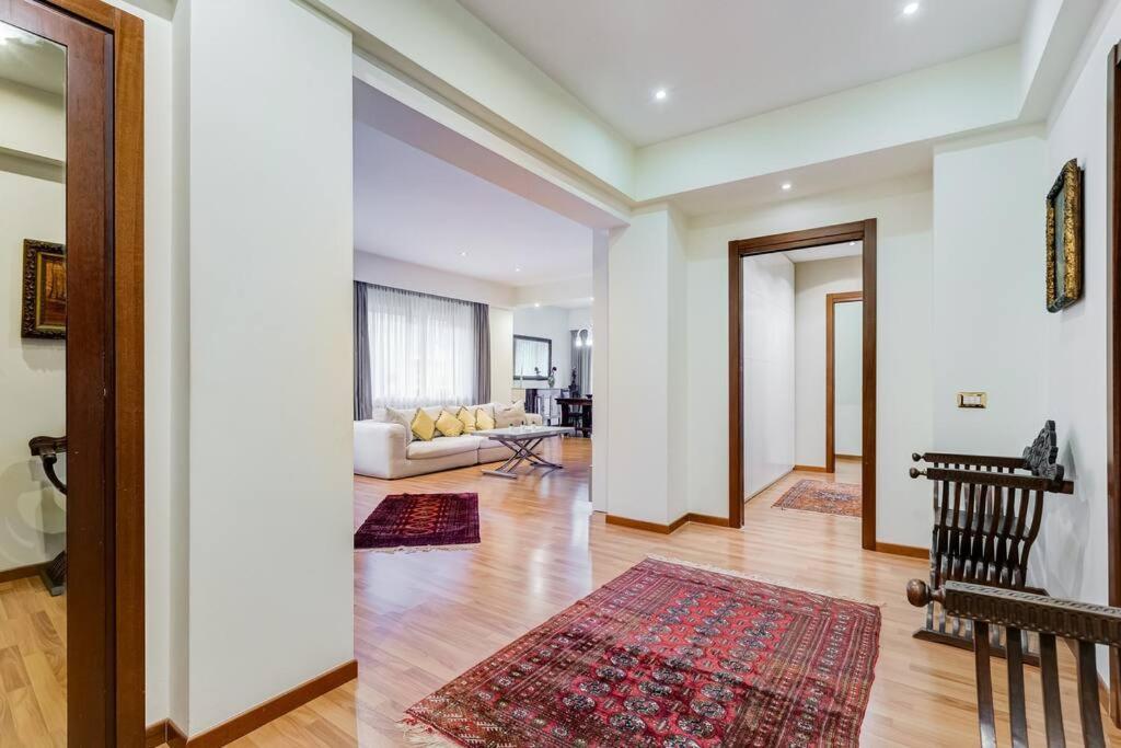 Exclusive Apartment In Eur Lake Rome Extérieur photo