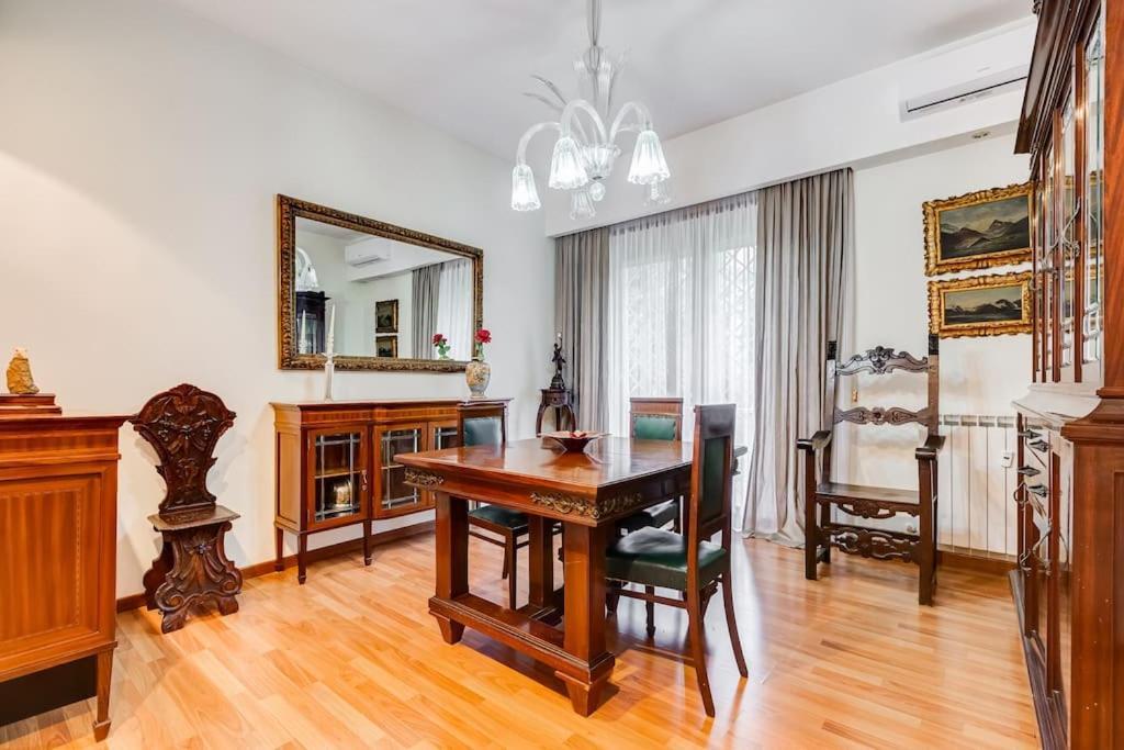 Exclusive Apartment In Eur Lake Rome Extérieur photo