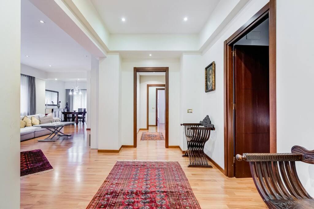 Exclusive Apartment In Eur Lake Rome Extérieur photo