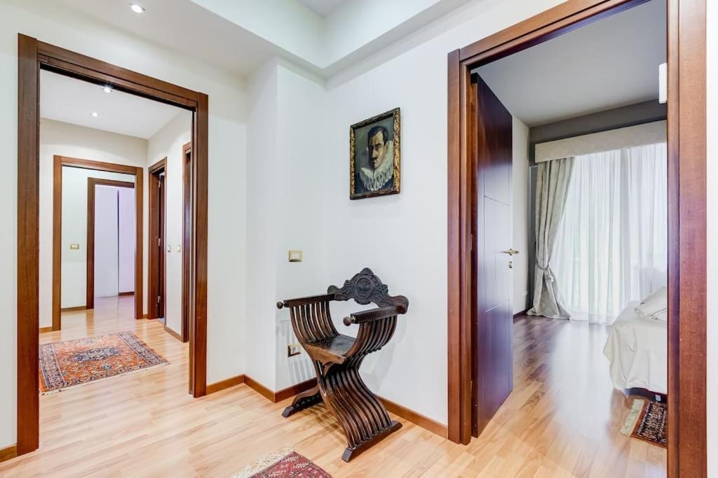 Exclusive Apartment In Eur Lake Rome Extérieur photo