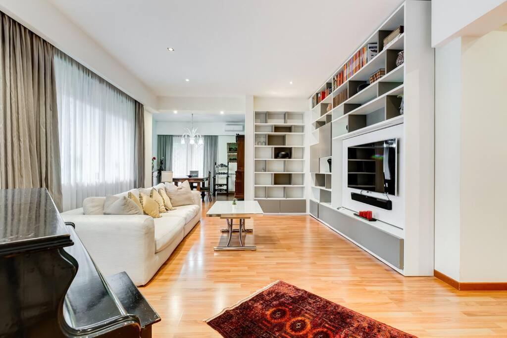 Exclusive Apartment In Eur Lake Rome Extérieur photo