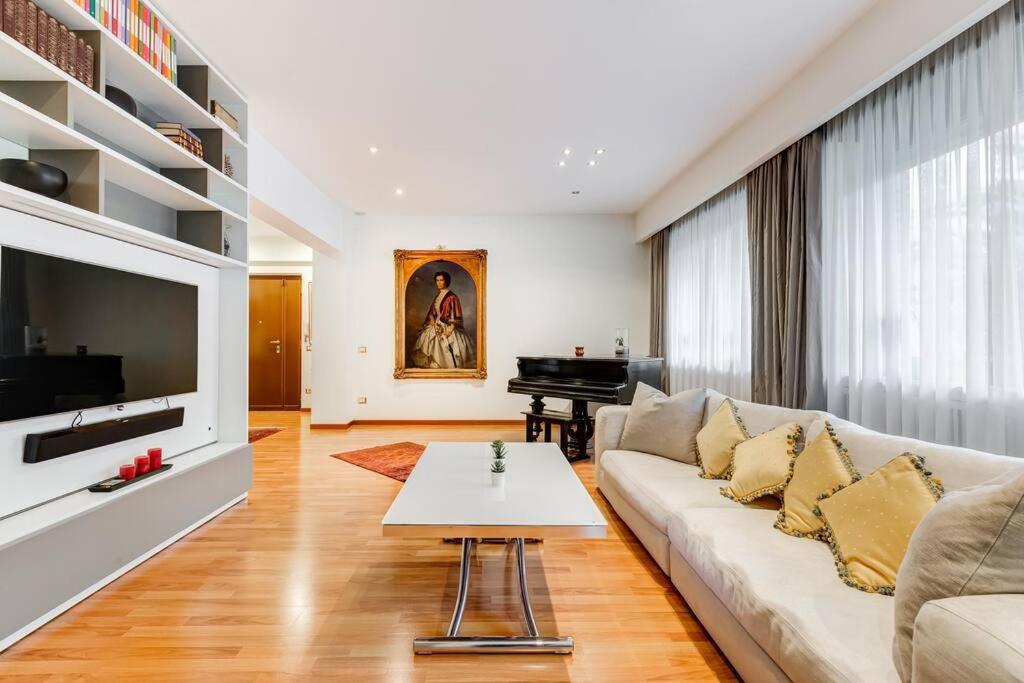 Exclusive Apartment In Eur Lake Rome Extérieur photo