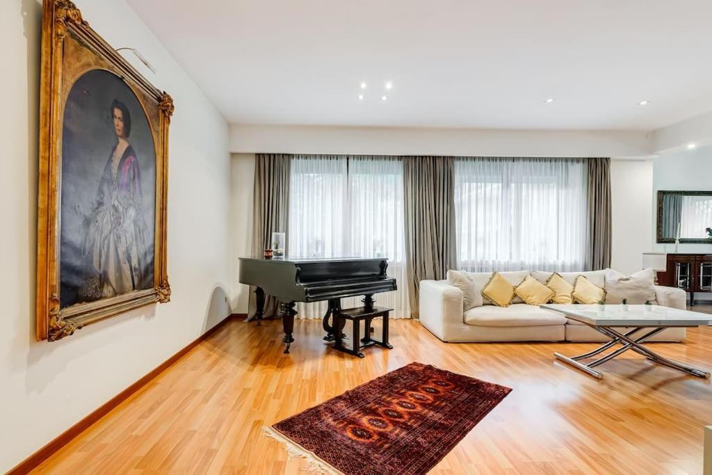 Exclusive Apartment In Eur Lake Rome Extérieur photo